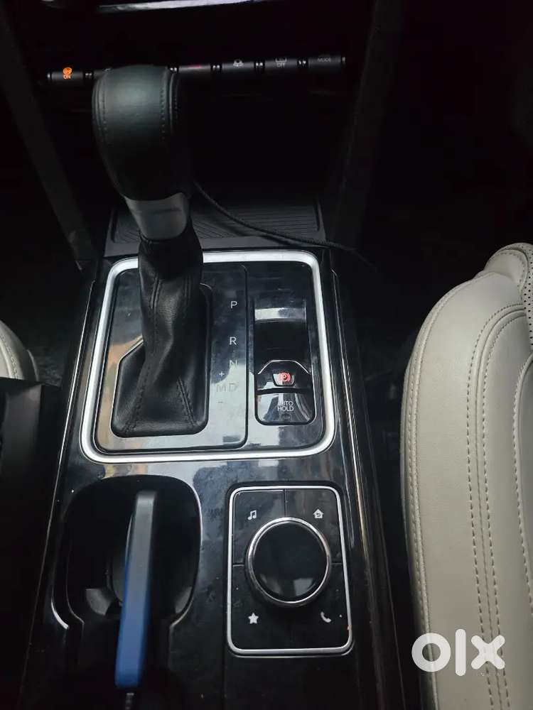 Xuv 700 Ax7l Awd Automatic Top-end Car