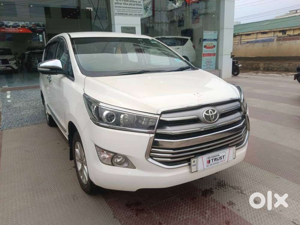 Toyota Innova Crysta 2.4 V 8 Str, 2017, Diesel