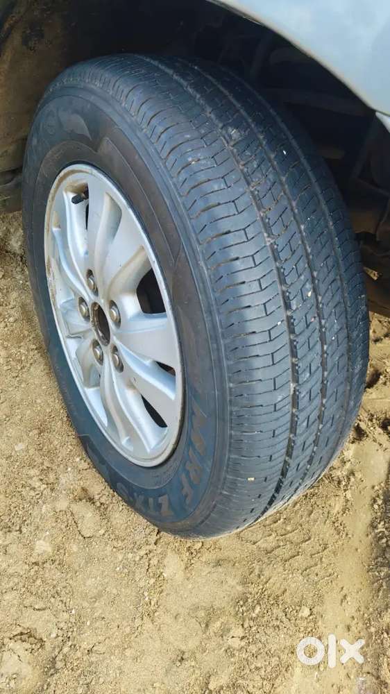 Toyota Innova 2010 Model With Service Record And With Brand New Tyres
