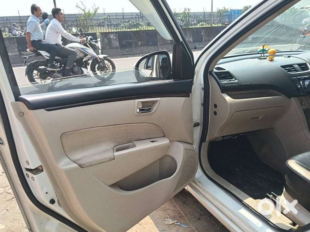 Maruti Suzuki Swift Dzire 1.2 Vxi Bsiv, 2017, Petrol