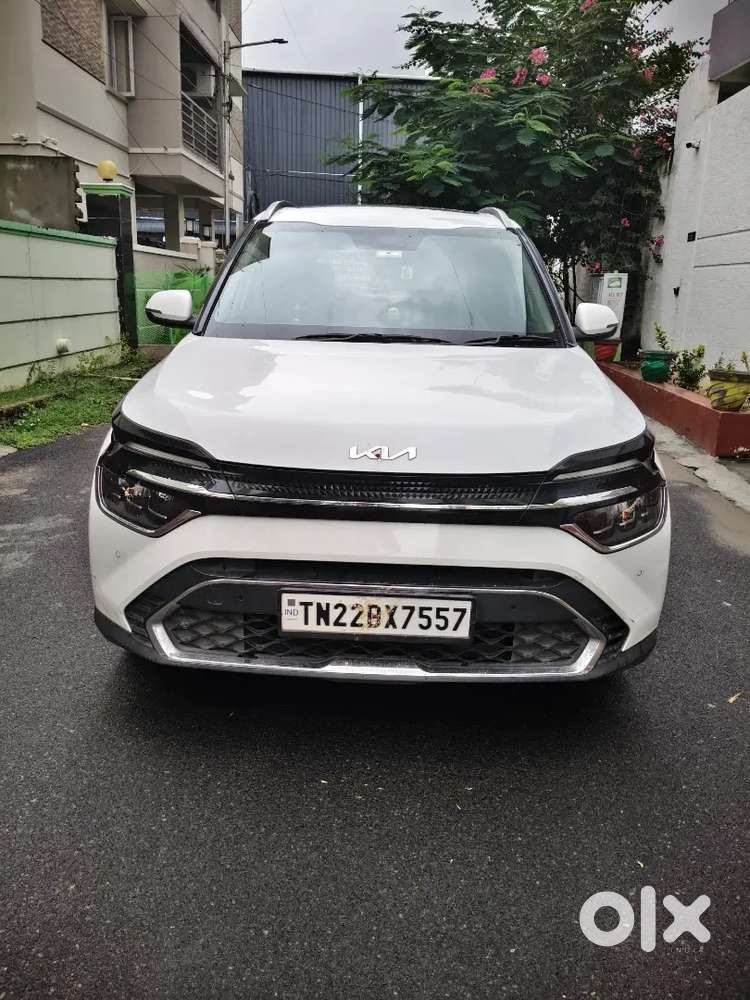 Kia Carens - Luxury Plus 2022 Model