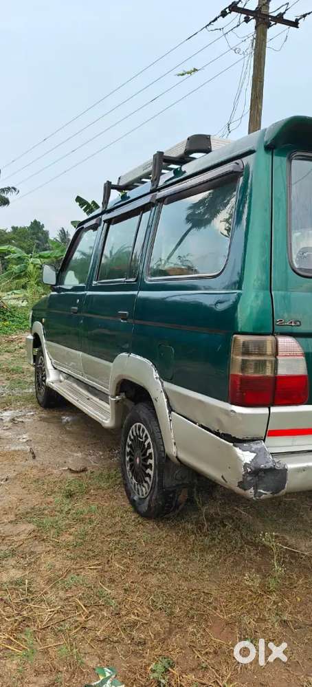 Toyota Qualis 2000 Diesel 170000 Km Driven.