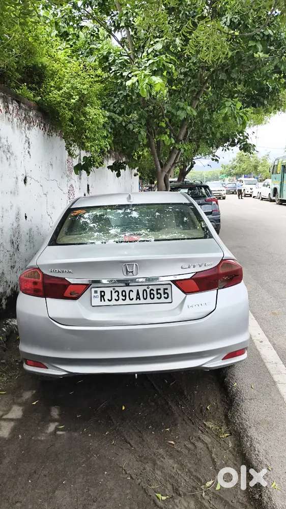 Well Condition New Seat Cover & Sunroof Full Well Condition