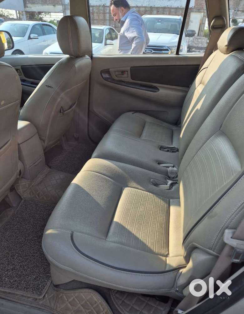 Toyota Innova 2.5 G (diesel) 7 Seater, 2013, Diesel