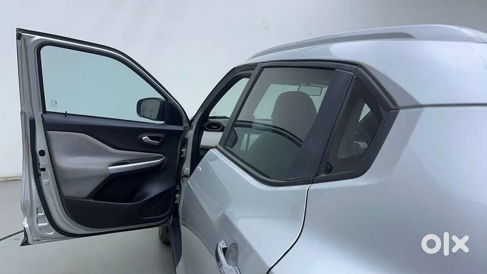 Nissan Magnite 1.0 Xv, 2022, Petrol