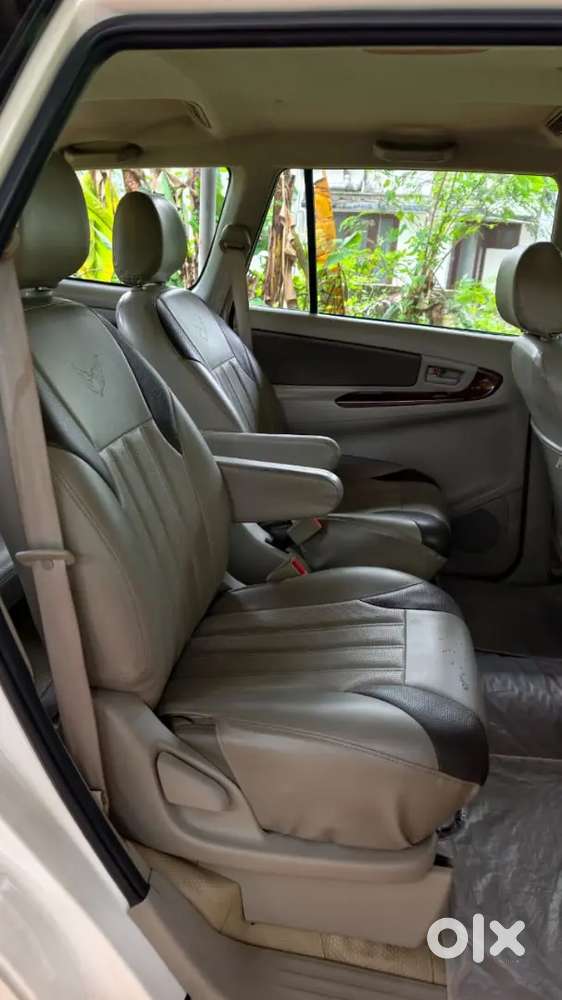 Toyota Innova 2014 Diesel Well Maintained