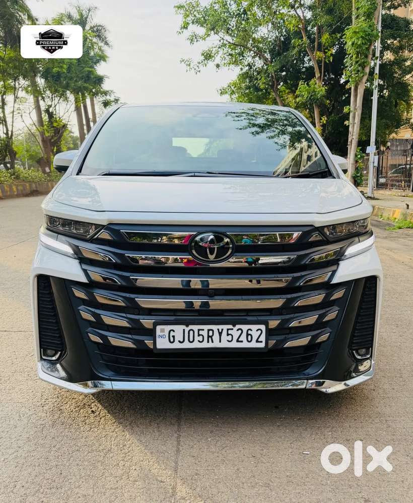 Toyota Vellfire Vip – Executive Lounge, 2024, Petrol