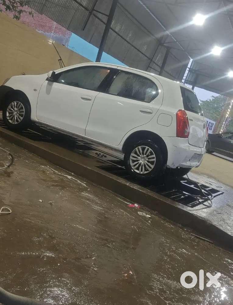 Toyota Etios Liva 2012
