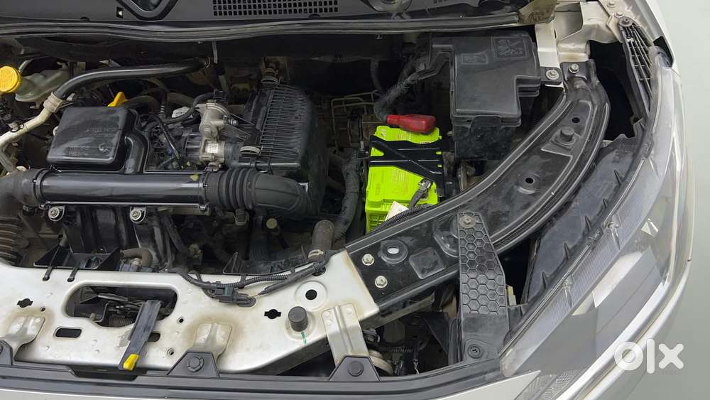 Nissan Magnite 1.0 Xv Executive, 2022, Petrol