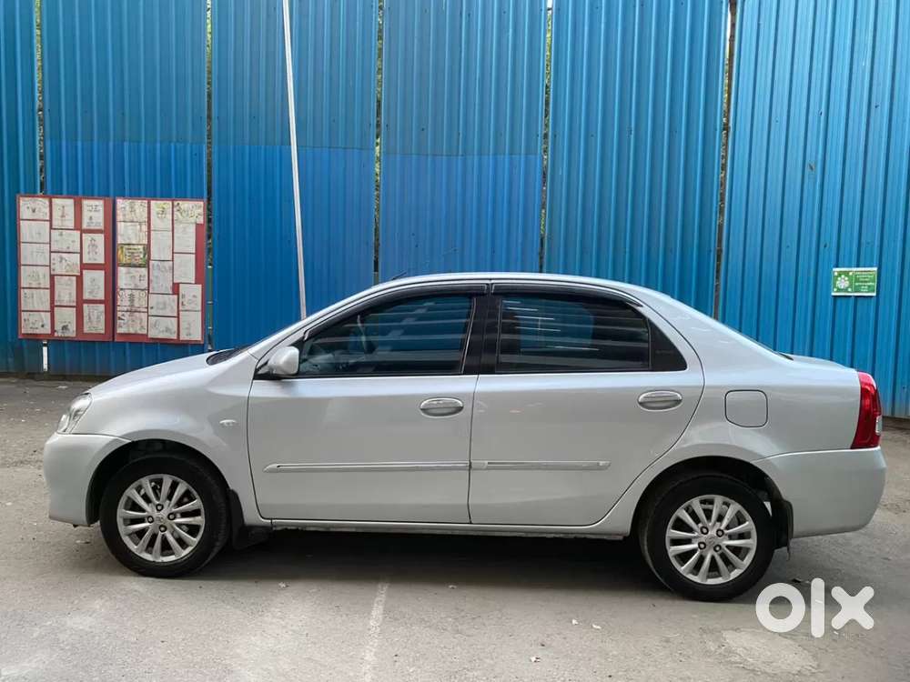 Toyota Etios 1.5 V, 2012, Petrol
