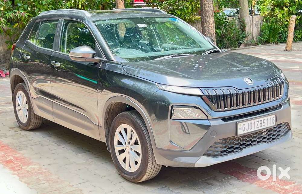 Skoda Kylaq Signature Plus At, 2026