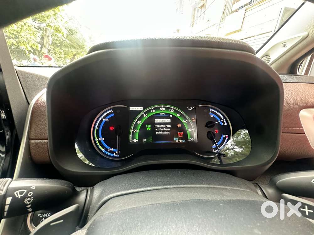Toyota Innova Hycross 2.0 Zx (o) Hybrid 7 Str, 2025, Petrol