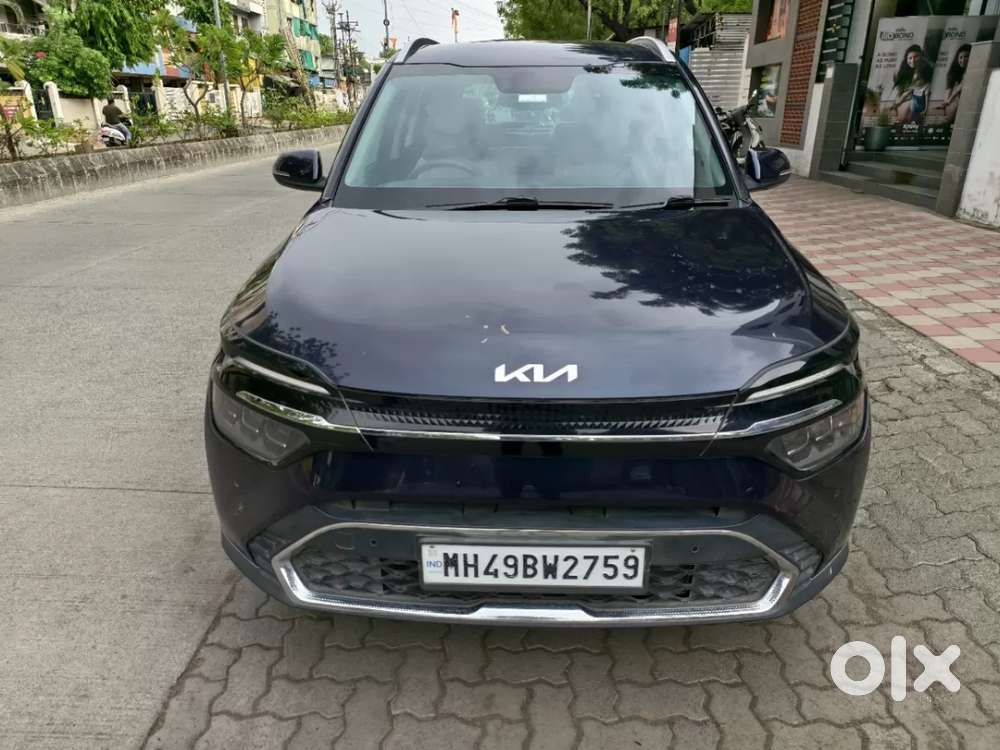 Kia Carens 1.4 Luxury 7 Str, 2022, Petrol