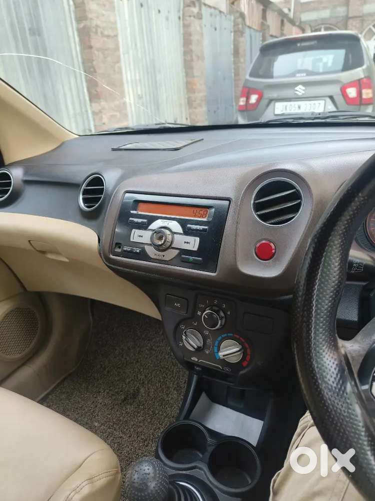 Honda Amaze December 2013 Diesel  Jk Number  Life Till December 2028