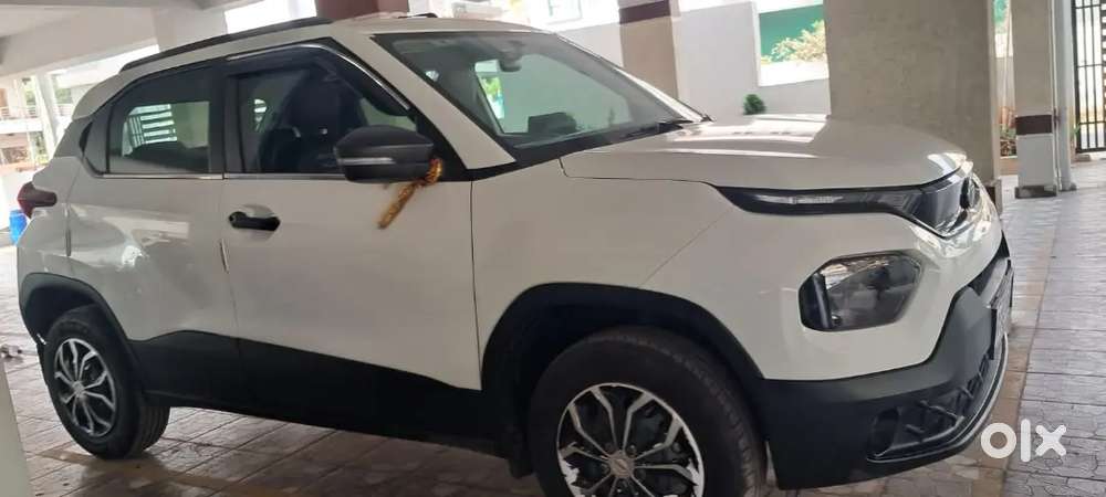 Tata Punch Rhythm 2022