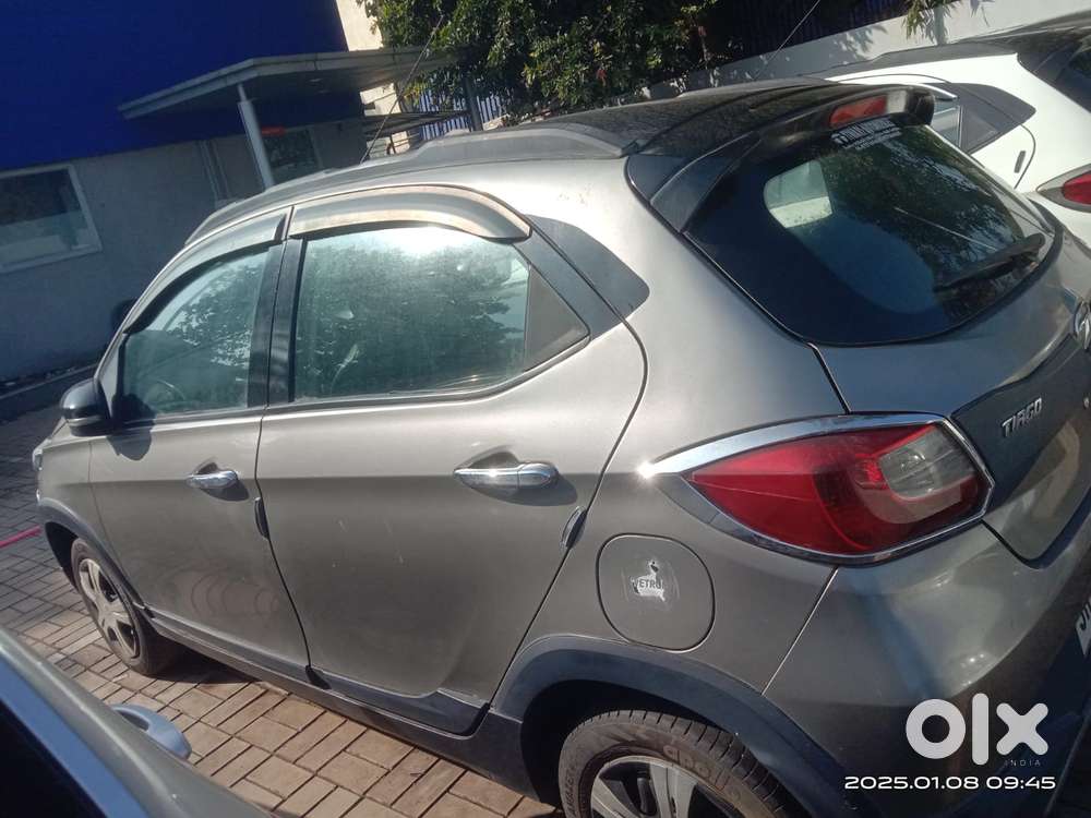 Tata Tiago, 2018, Petrol