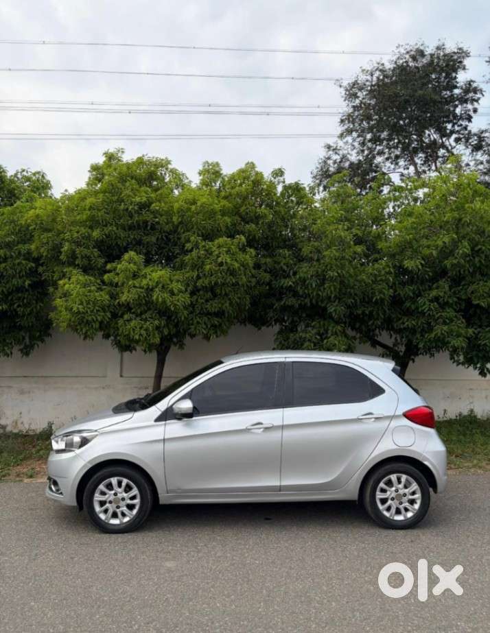 Tata Tiago 1.2 Revotron Xza, 2017, Petrol
