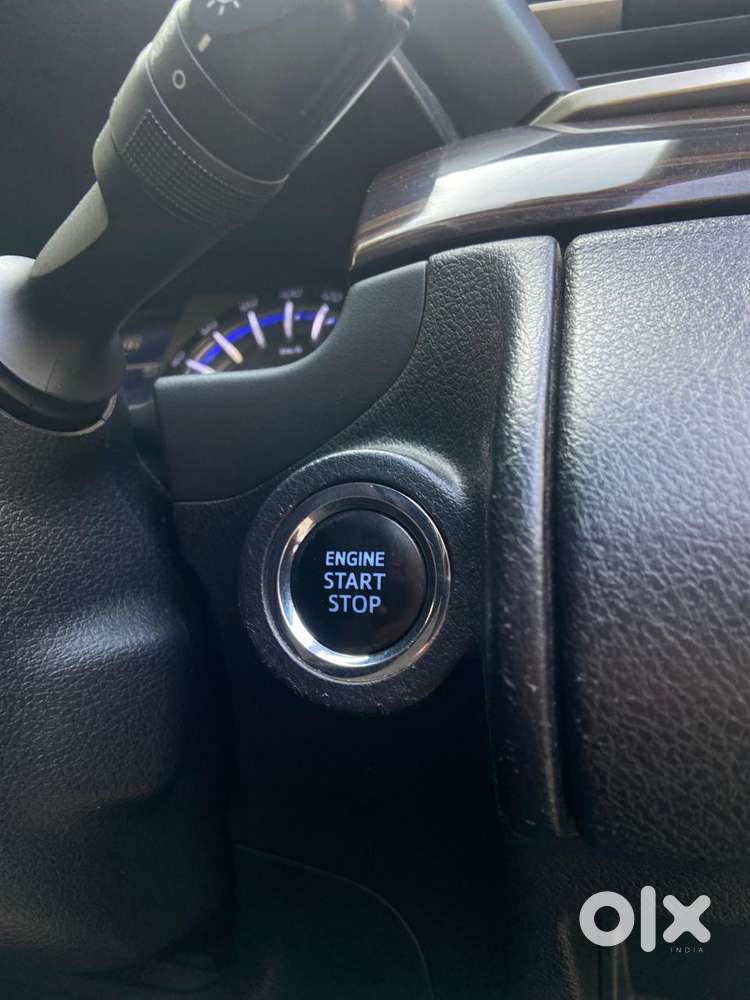 Toyota Innova Crysta 2.4 Vx Mt 8s, 2018, Diesel