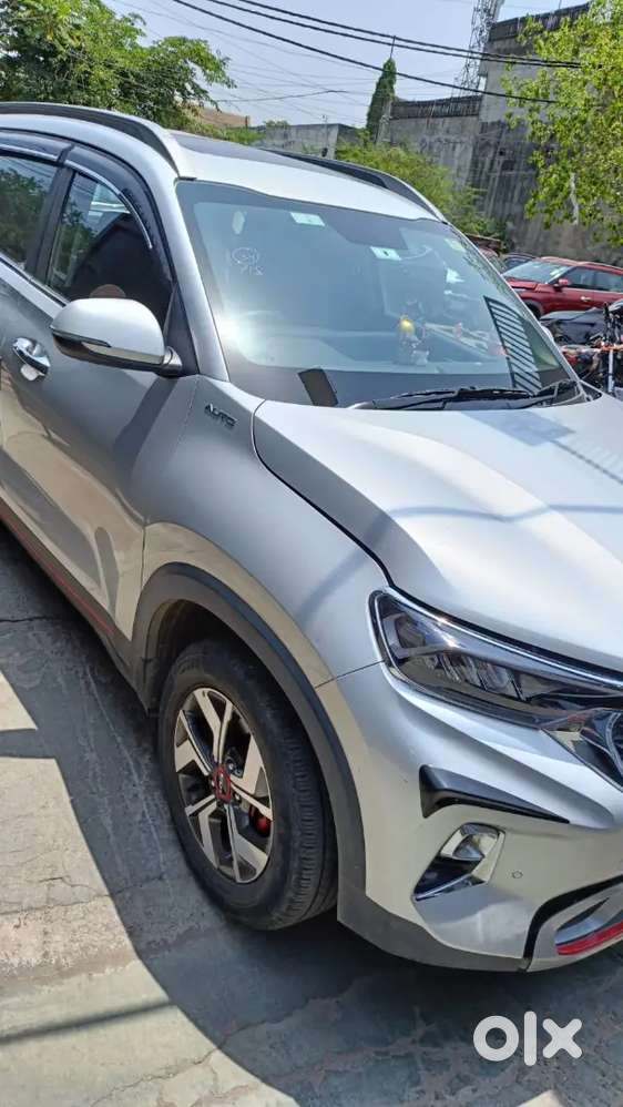 Kia Sonet August 2022 Diesel Top-end Model Gt Line Auto Transmission