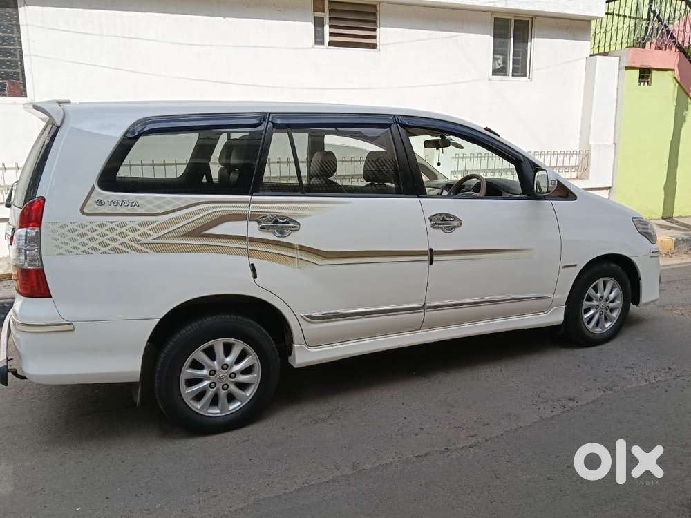 Toyota Innova 2.5 Zx 7 Str Bs-iv, 2014, Diesel