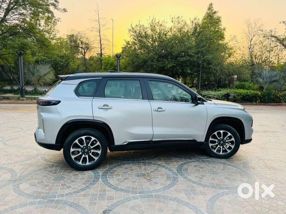 Maruti Suzuki Grand Vitara 1.5 Alpha Plus Intelligent Hybrid Ecvt, 2..