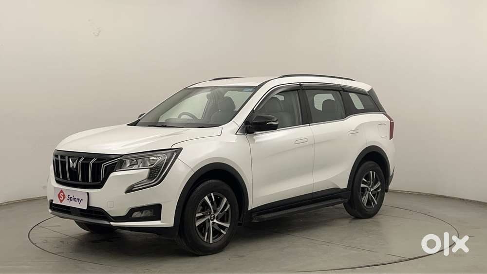 Mahindra Xuv700 2.0 Ax 3 Petrol At 5 Str, 2023, Petrol