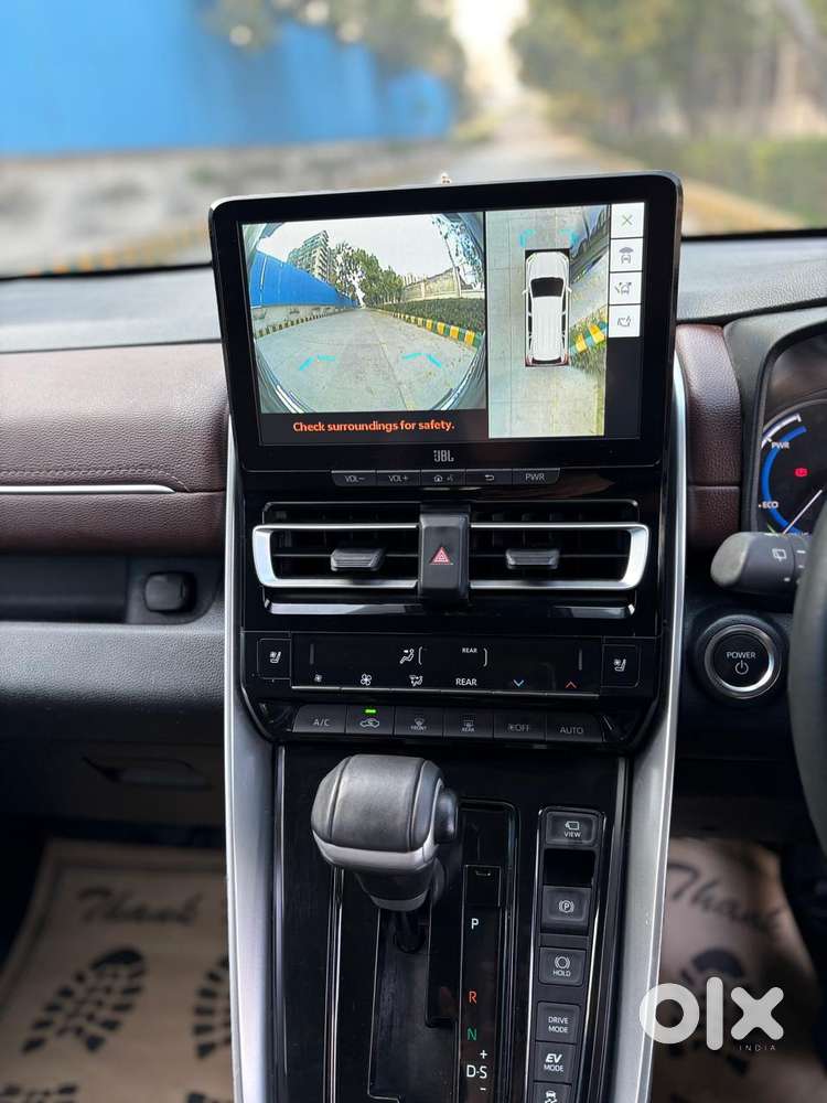 Toyota Innova Hycross 2.0 Zx (o) Hybrid 7 Str, 2025, Petrol