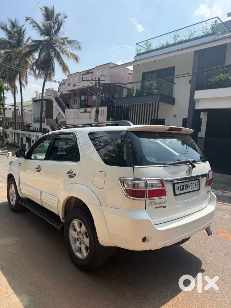 Toyota Fortuner, 2011, Diesel