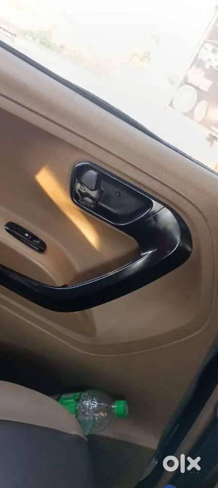 Mahindra Tuv 300 2016 Diesel 115000 Km Driven