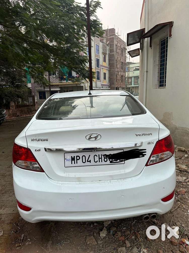 Hyundai Verna Fluidic 1.6 Vtvt, 2011, Petrol