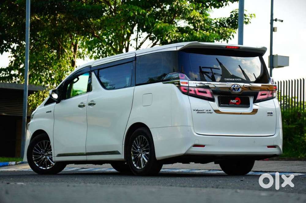 Toyota Vellfire 2.5 Hybrid, 2022, Petrol
