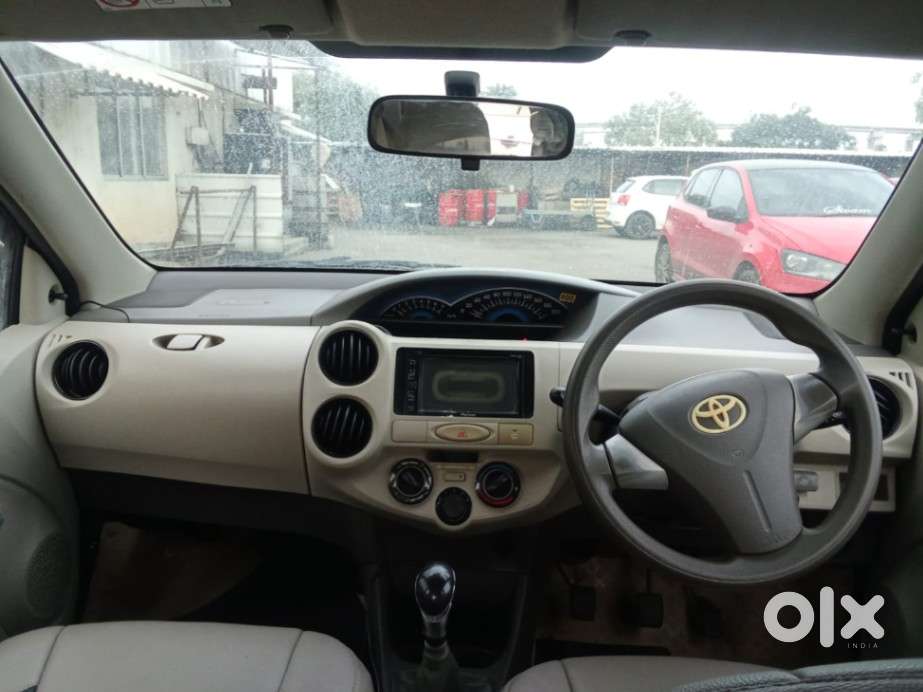 Toyota Etios Liva V, 2015, Petrol