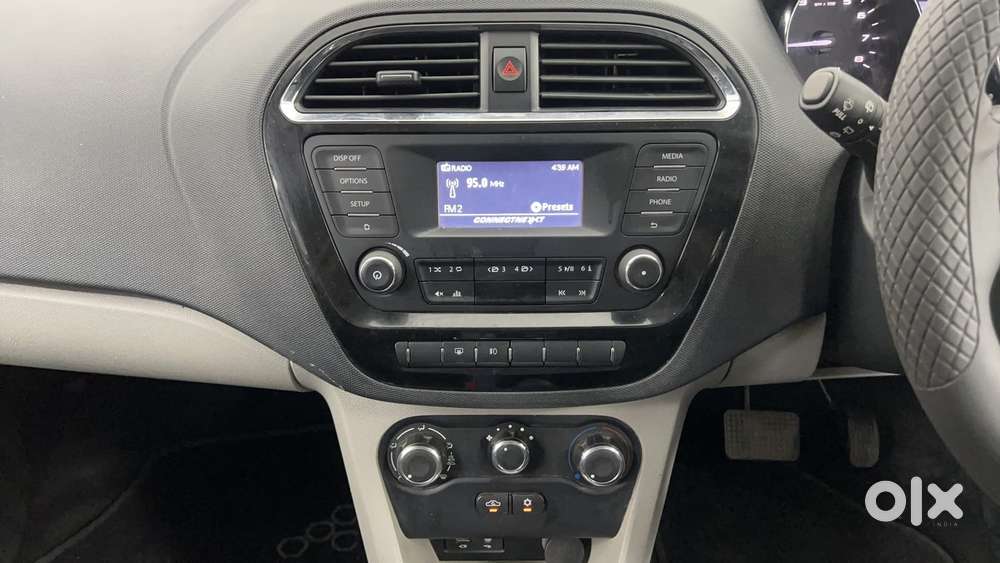 Tata Tiago Xza, 2018, Petrol