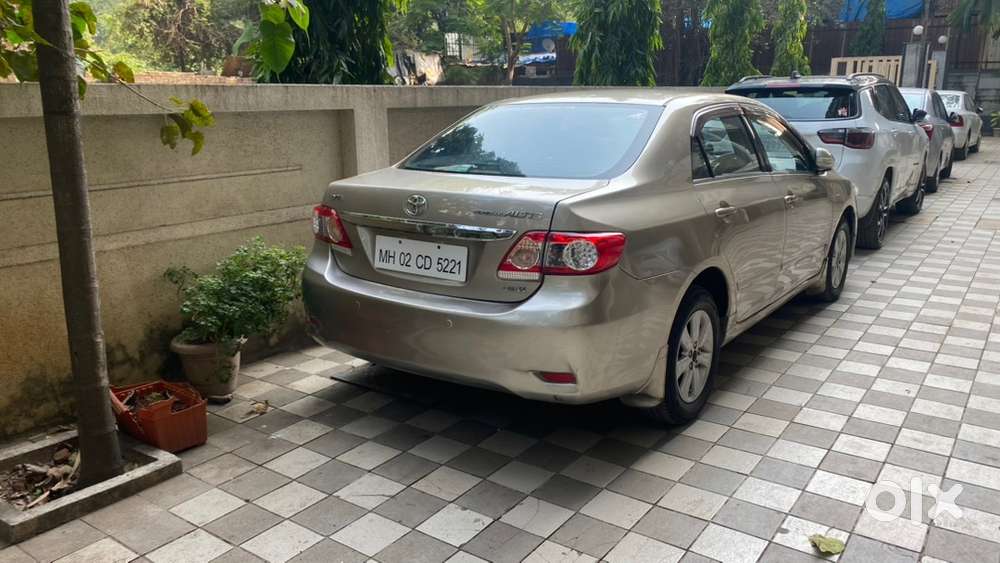 Toyota Corolla Altis 2011