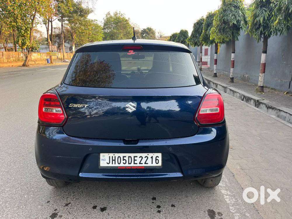 Maruti Suzuki Swift Vxi + Manual, 2022, Petrol