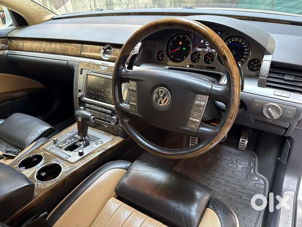 Volkswagen Phaeton 2010 Petrol 33500 Km Driven