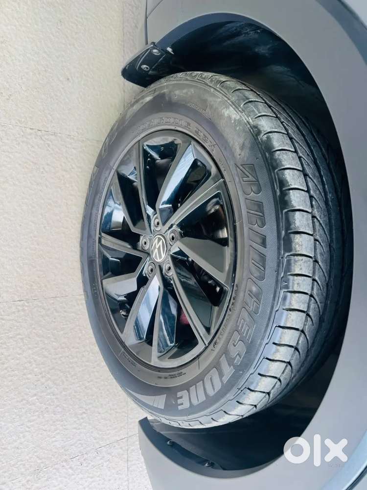 Volkswagen Taigun 1.0 Tsi Highline At, 2022, Petrol