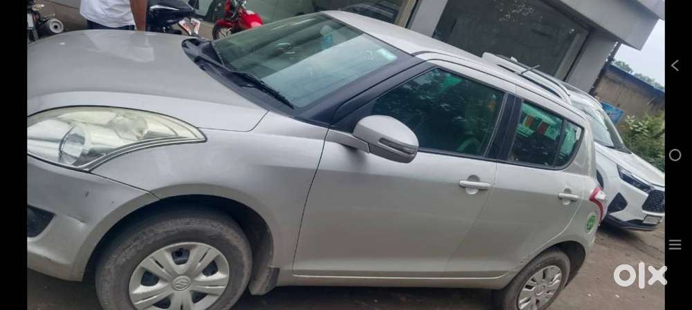 Maruti Suzuki Swift Vxi + Manual, 2013, Petrol
