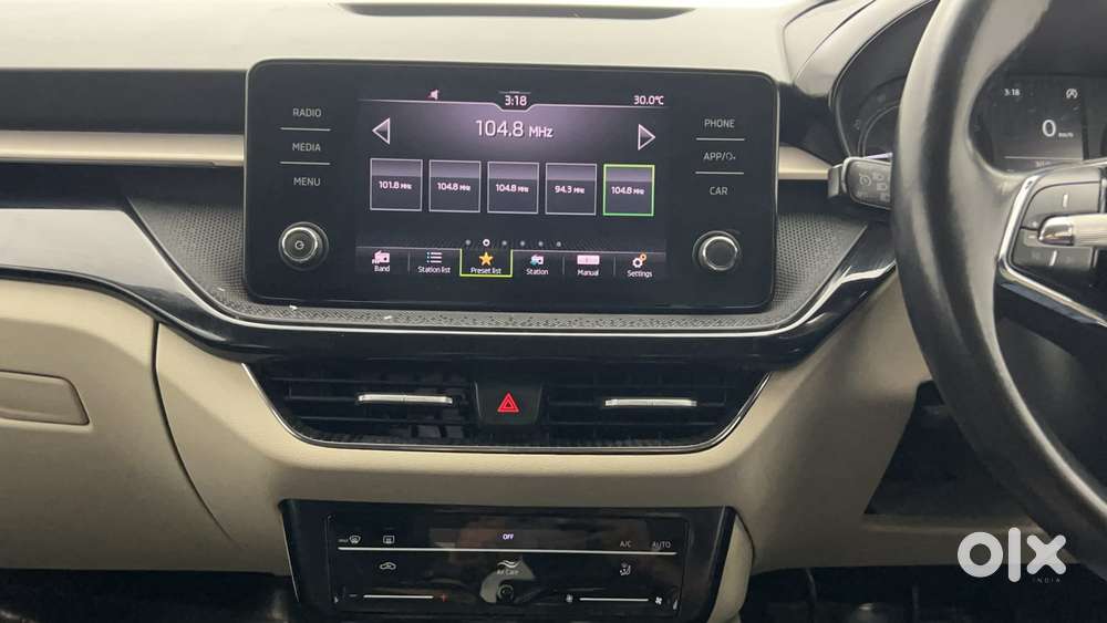 Skoda Slavia Ambition 1.0l Tsi Mt, 2023, Petrol