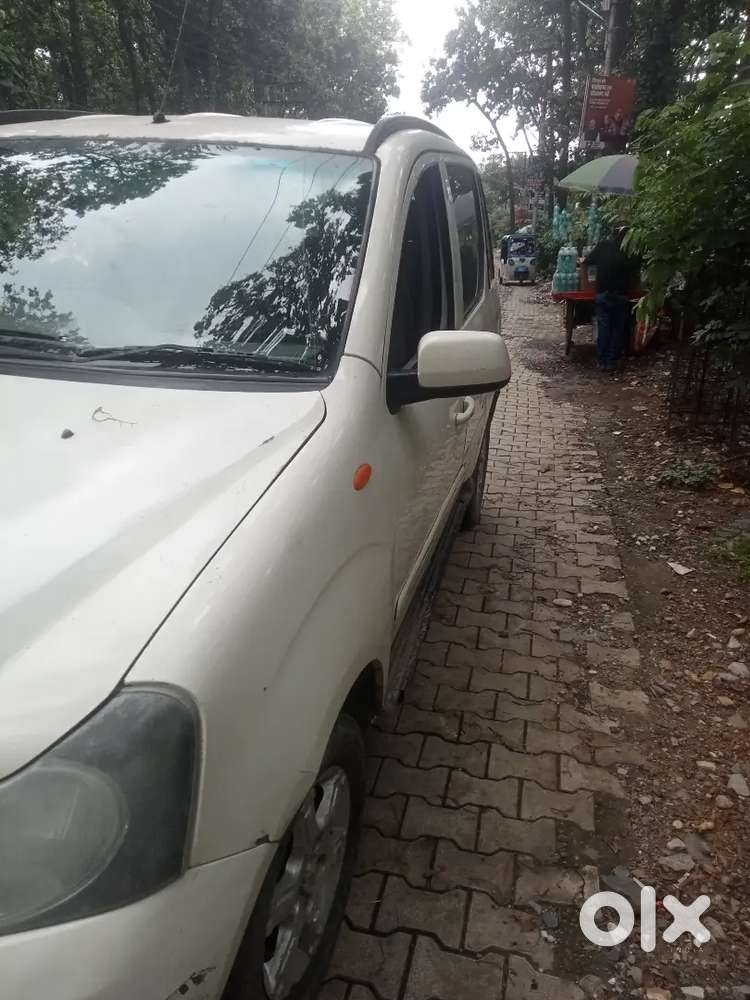 Mahindra Quanto 1.5 C8 2012