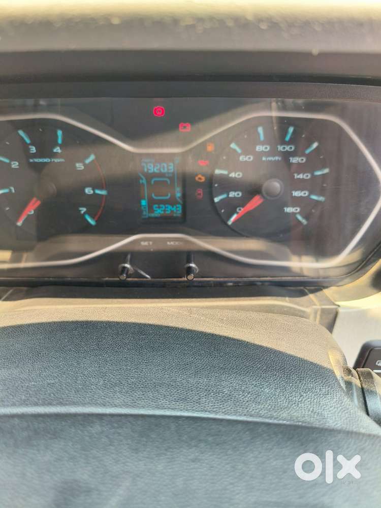 Mahindra Scorpio S10, 2016, Diesel