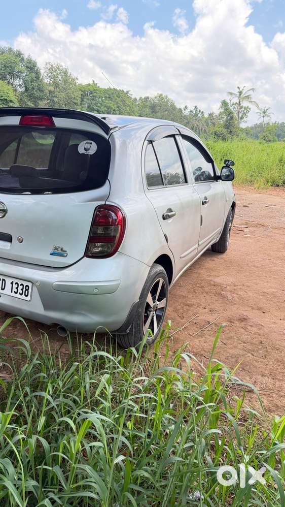 Nissan Micra Active 2015 Model