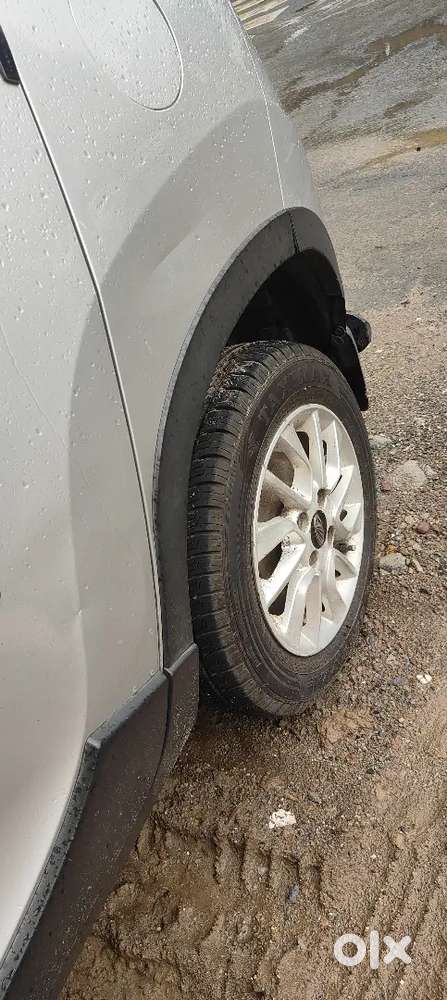 Mahindra Kuv100 Nxt 2016 Diesel 97000 Km Driven