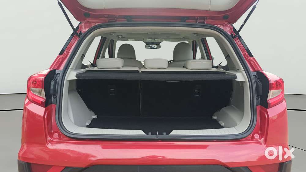 Mahindra Xuv300 W8 (o) 1.5 Diesel Amt, 2022, Diesel