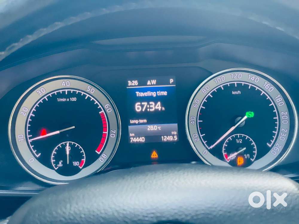 Skoda Superb L&k 2.0 Tdi At, 2017, Petrol