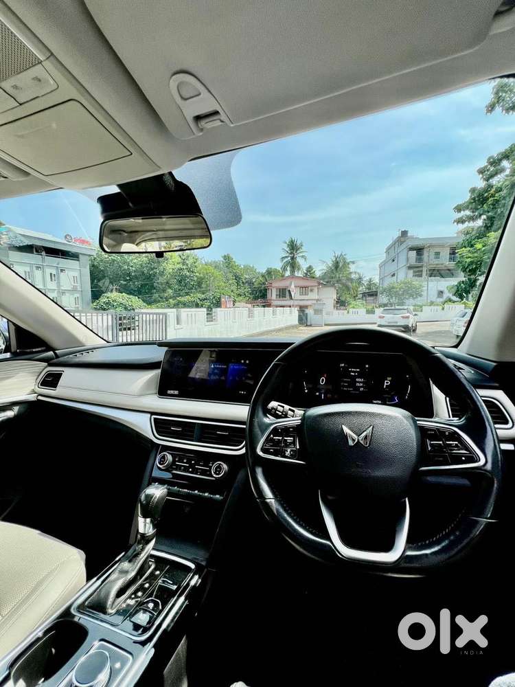 Mahindra Xuv700 2.2 Ax 7 Diesel At Str Awd, 2021, Diesel