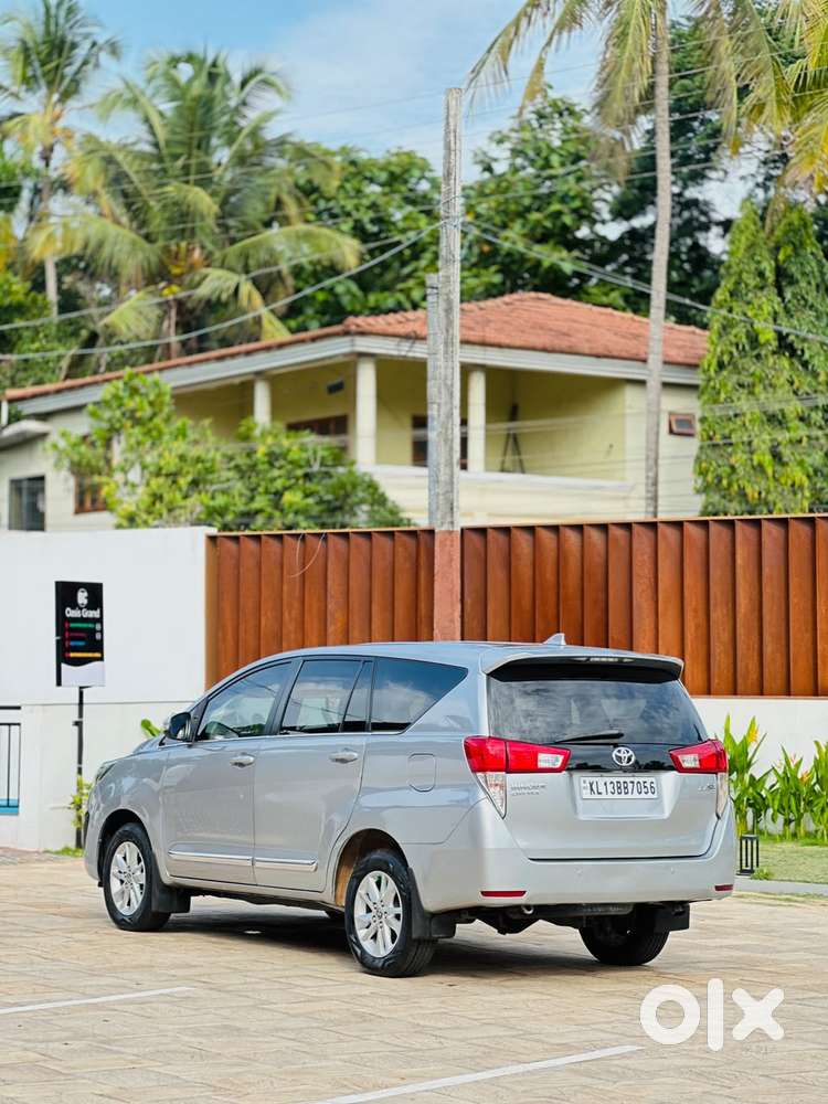 Toyota Innova Crysta 2.4 G Plus Mt, 2019