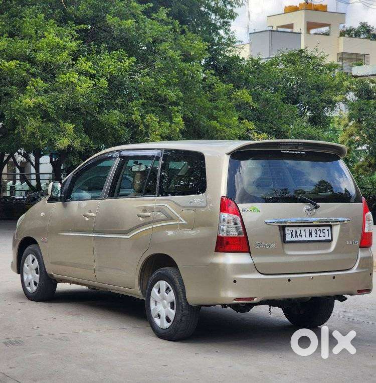 Toyota Innova 2.0 Gx 8 Seater Bs Iv, 2011, Diesel