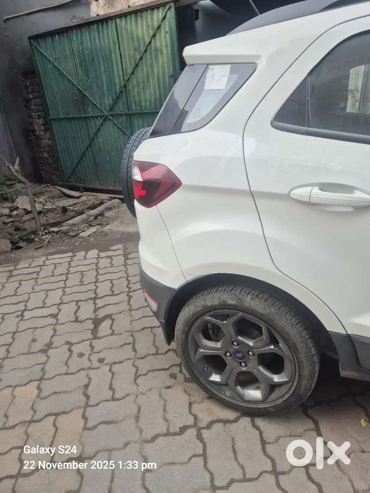 Ford Ecosports Top Model With Sunroof In Good Condition