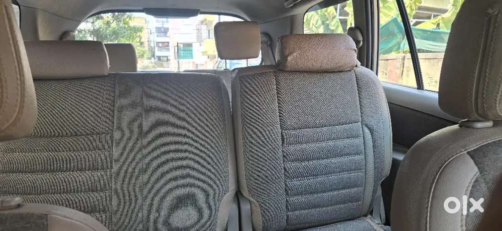 Toyota Innova 2014